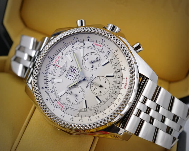 Breitling Bentley 6.75 Silver Dial SS / SS 