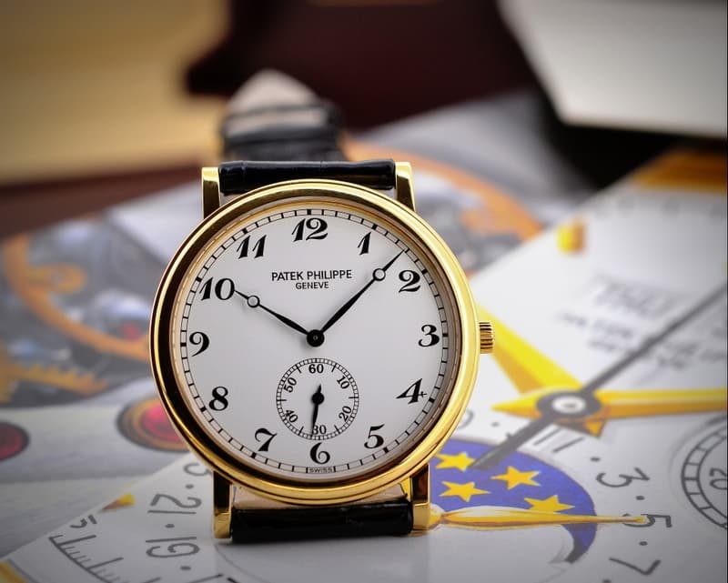 Patek Philippe Calatrava Manual Wind White Arabic 18K Yellow Gold
