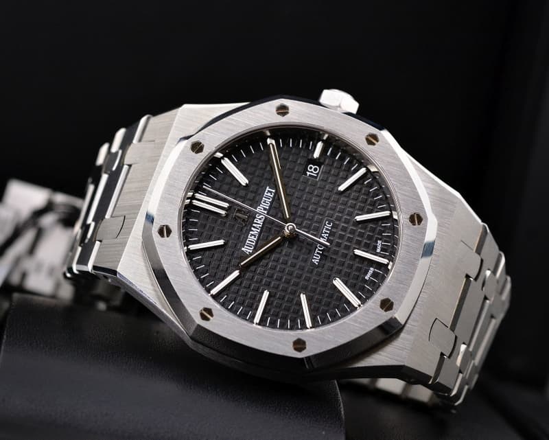 Audemars Piguet Royal Oak Black Dial SS / SS UNWORN