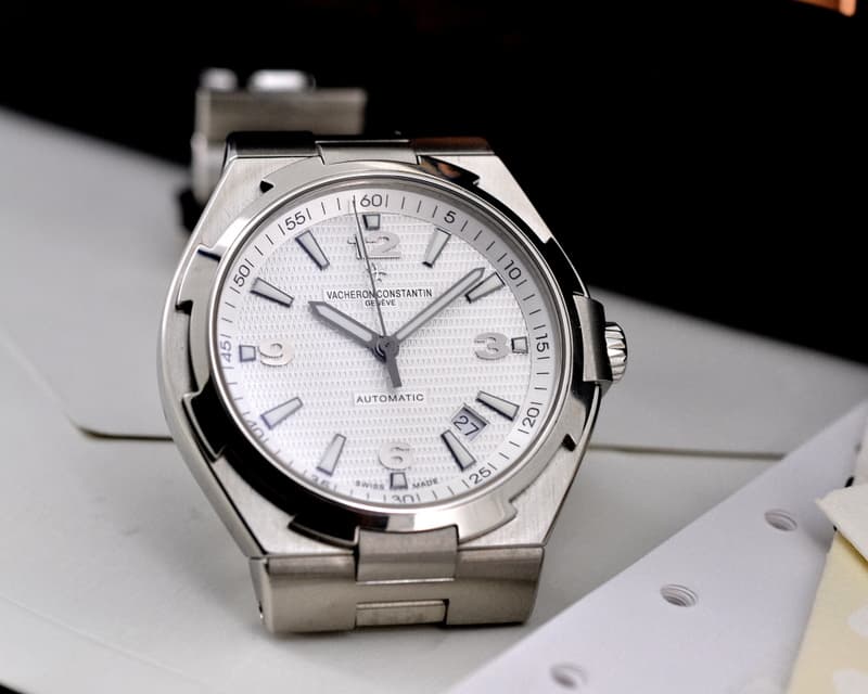 Vacheron Constantin Overseas Large Automatic White Dial SS / SS