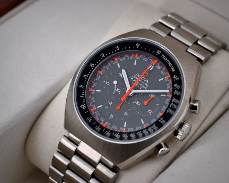 Omega Speedmaster Mark II Racing Chronograph SS