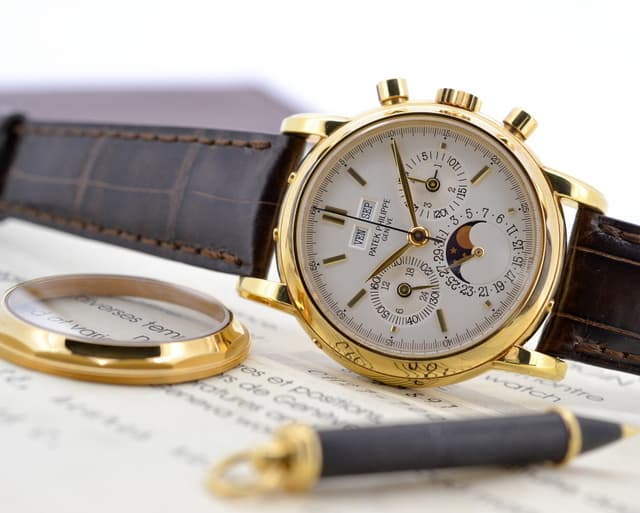 Patek Philippe Perpetual Calendar Chronograph (2rd Series) 18K Yellow Gold