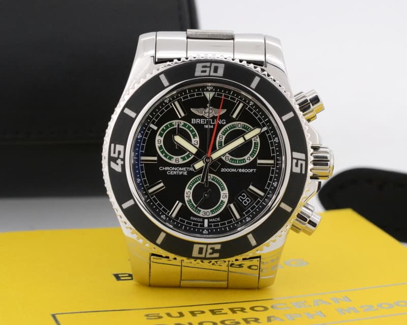 Breitling Superocean Chronograph M2000 Quartz SS / SS