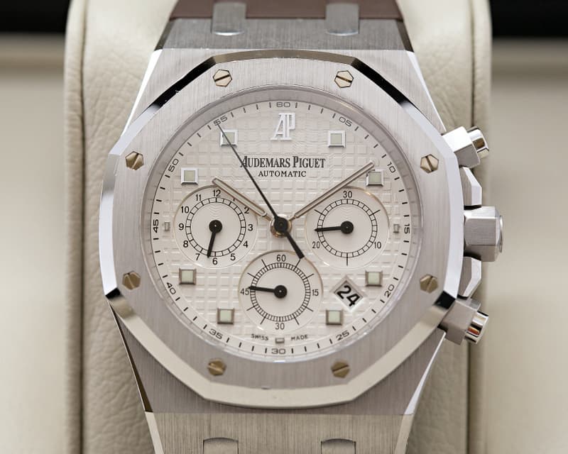 Audemars Piguet Royal Oak Chronograph 18K White Gold / Rubber