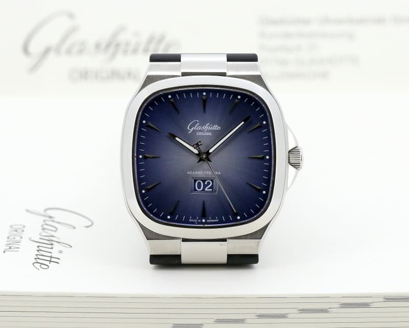 Glashutte Original Senator Seventies Panorama Date SS Blue