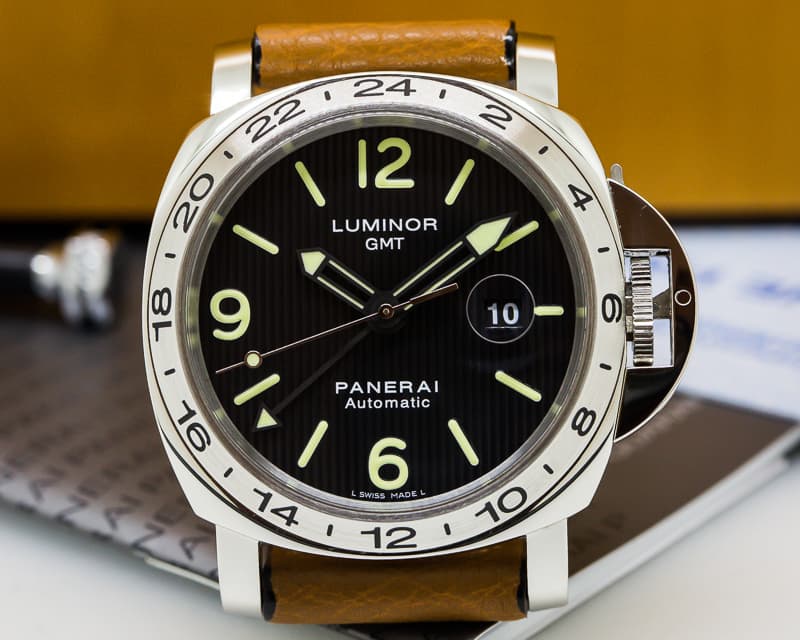 Panerai Luminor GMT Tuxedo Dial SS 