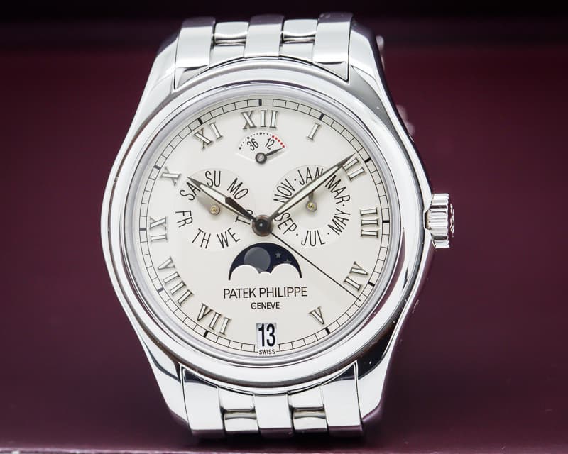Patek Philippe Annual Calendar Power Reserve Mon 18K White Gold / Bracelet