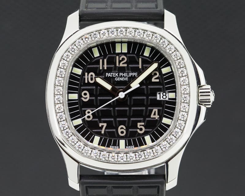 Patek Philippe Lady Aquanaut SS Black Dial / Diamond Bezel

