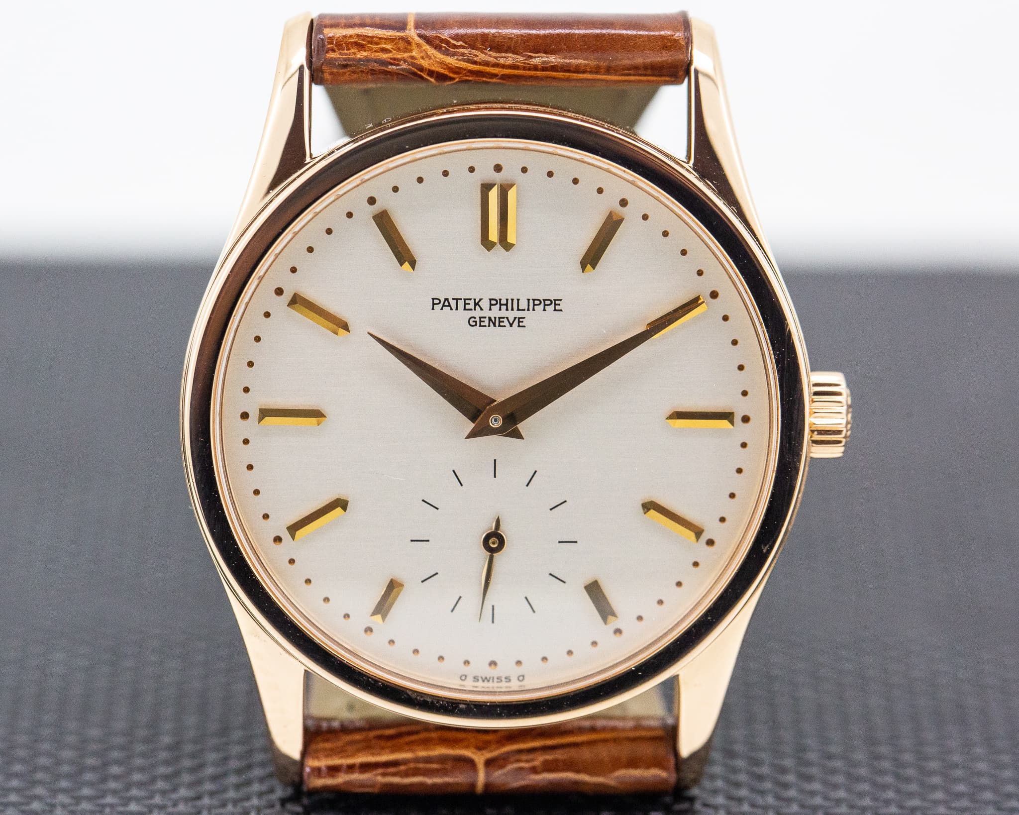 Patek Philippe Calatrava Manual Wind 18K Rose Gold / Silver Dial