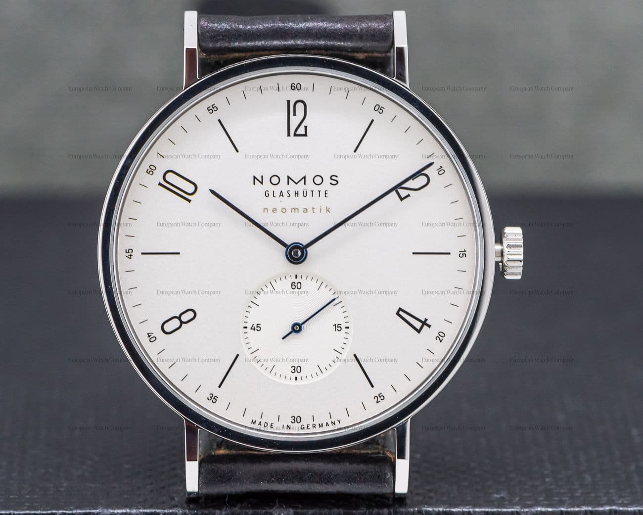 Nomos Tangente 39 Neomatik 
