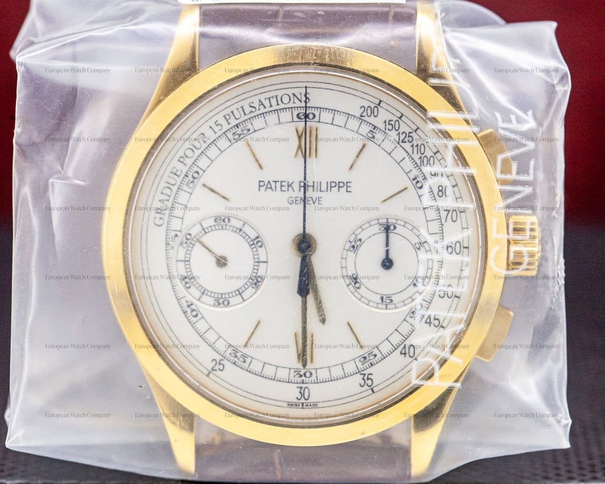 Patek Philippe Chronograph 18K Yellow Gold Pulsation Dial SEALED UNWORN