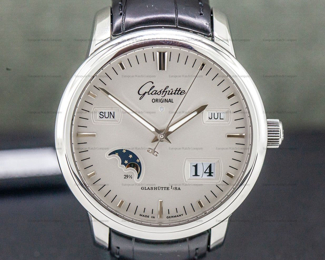 Glashutte Original Senator Perpetual Steel
Silver Dial