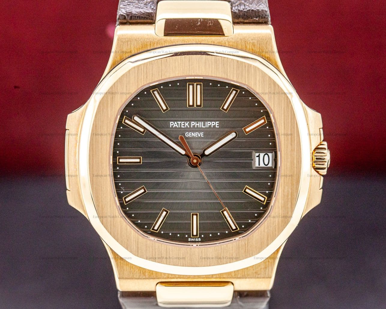 Patek Philippe Nautilus 18K Rose Gold / Alligator Strap 