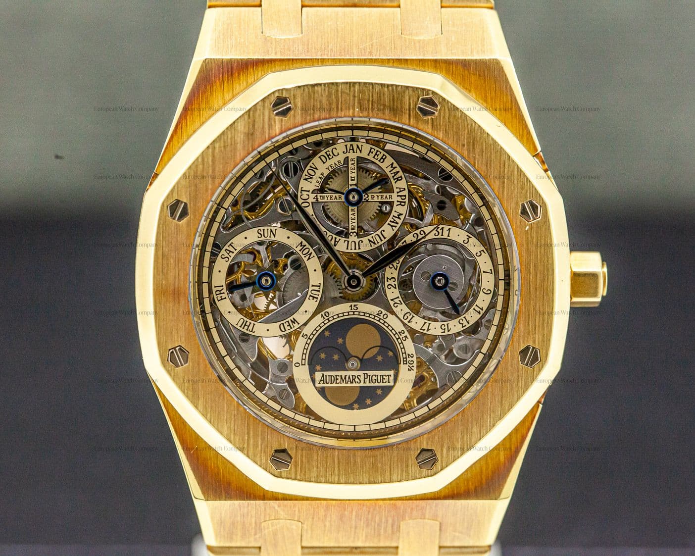Audemars Piguet Royal Oak Openworked Perpetual Calendar 18k Yellow FULL SET WOW