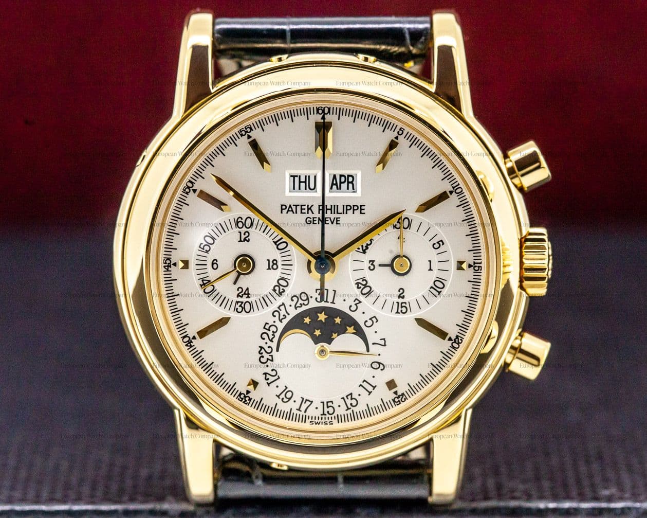 Patek Philippe Perpetual Calendar Chronograph 18K Yellow Gold (3rd Series)