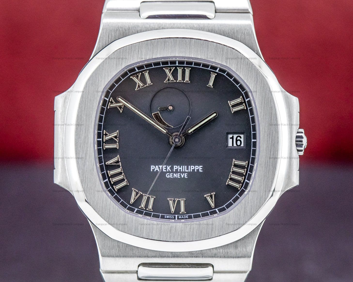 Patek Philippe Nautilus "Comet" SS / SS Black Dial FULL SET