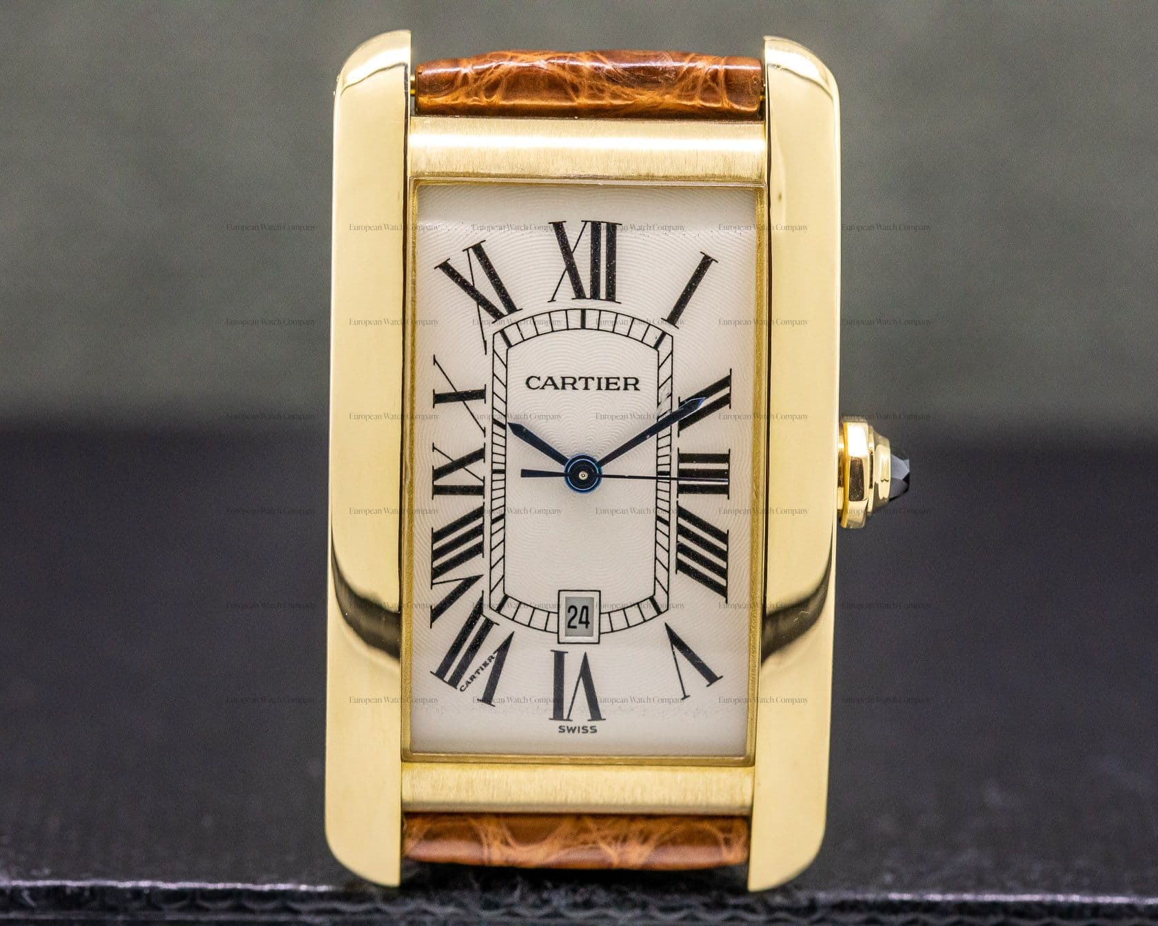 Cartier Tank Americaine Large Mens 18K Yellow Gold