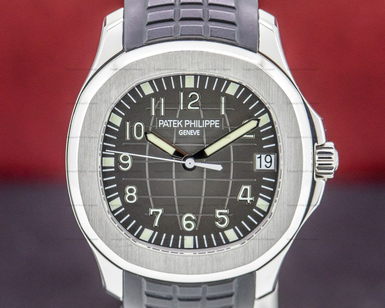 Patek Philippe Aquanaut 5165A Mid Size VERY RARE 