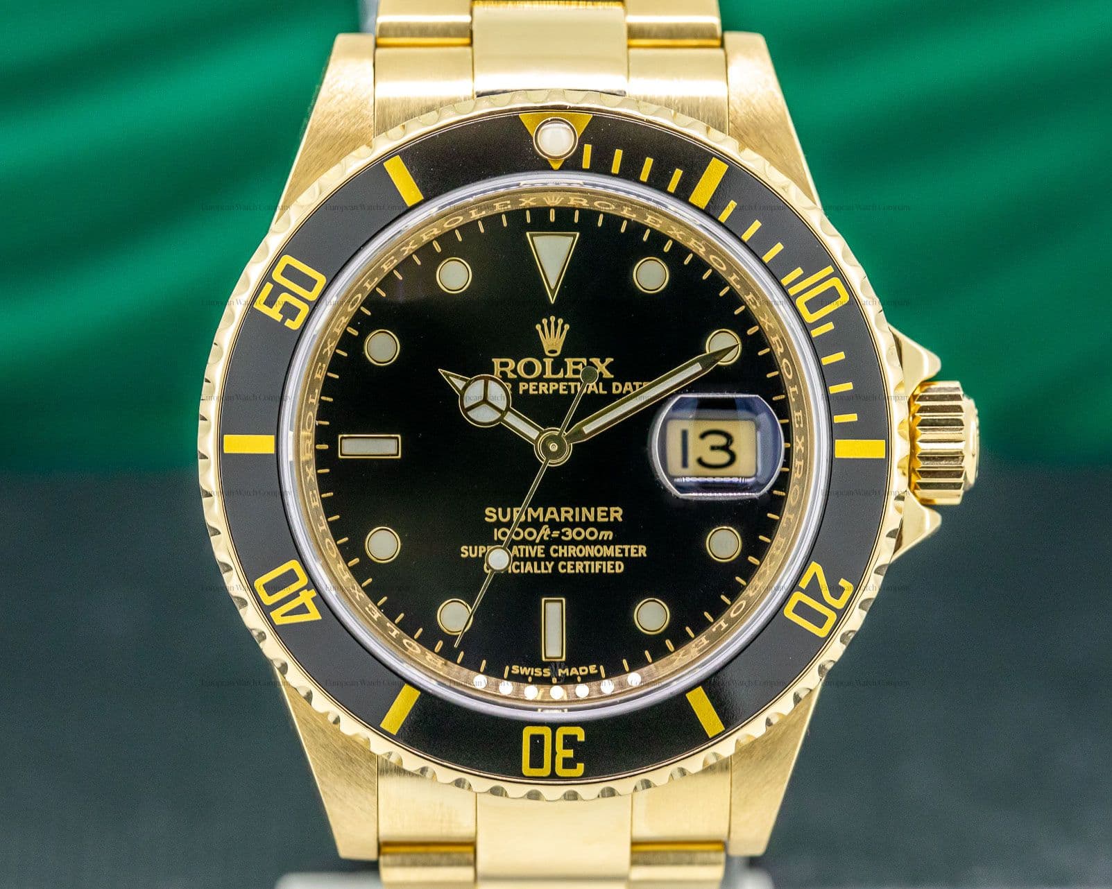 Rolex Rolex Submariner Black Dial 18K Yellow Gold MINT FULL SET