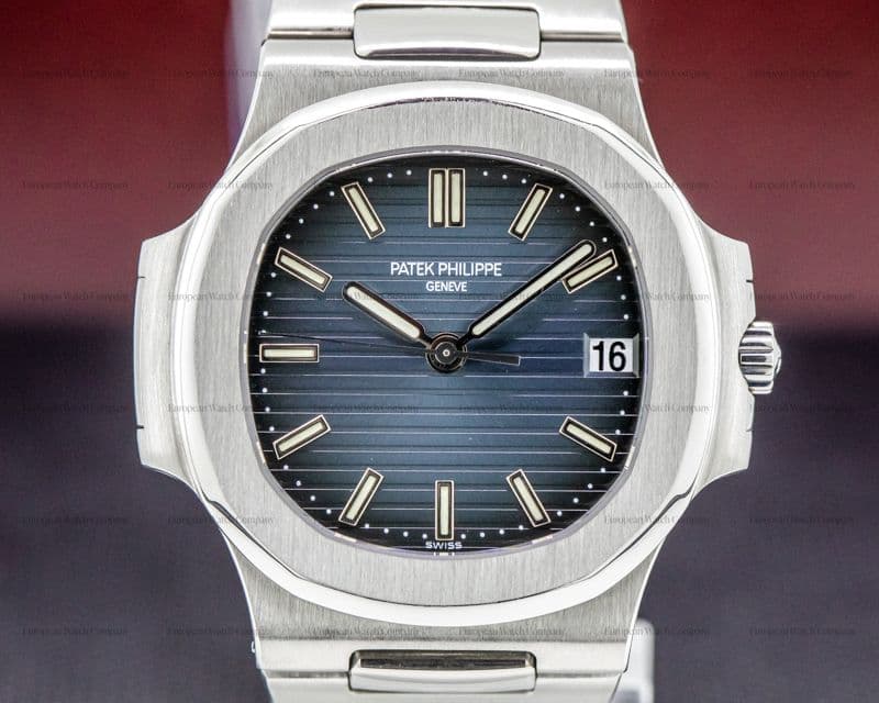 Patek Philippe Nautilus Mid Size / Display Back RARE 