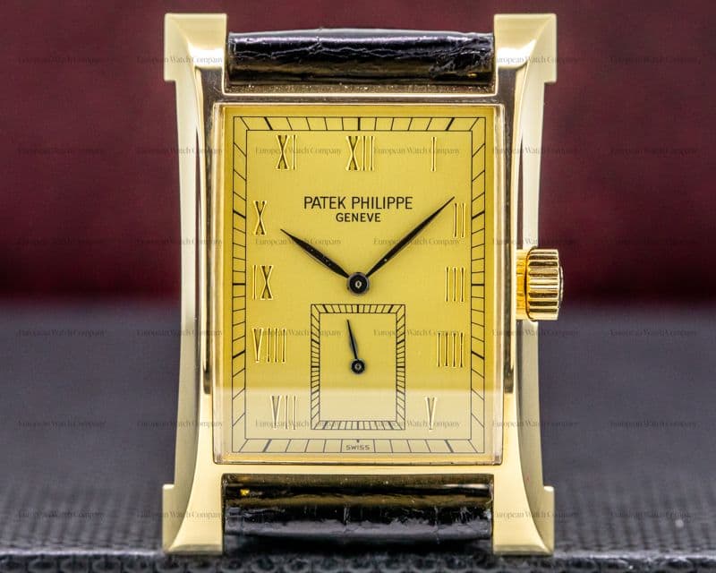 Patek Philippe Pagoda 5500 18K Yellow Gold / Gold Dial