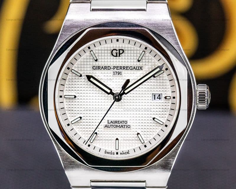 Girard Perregaux Laureato Heritage SS White Dial