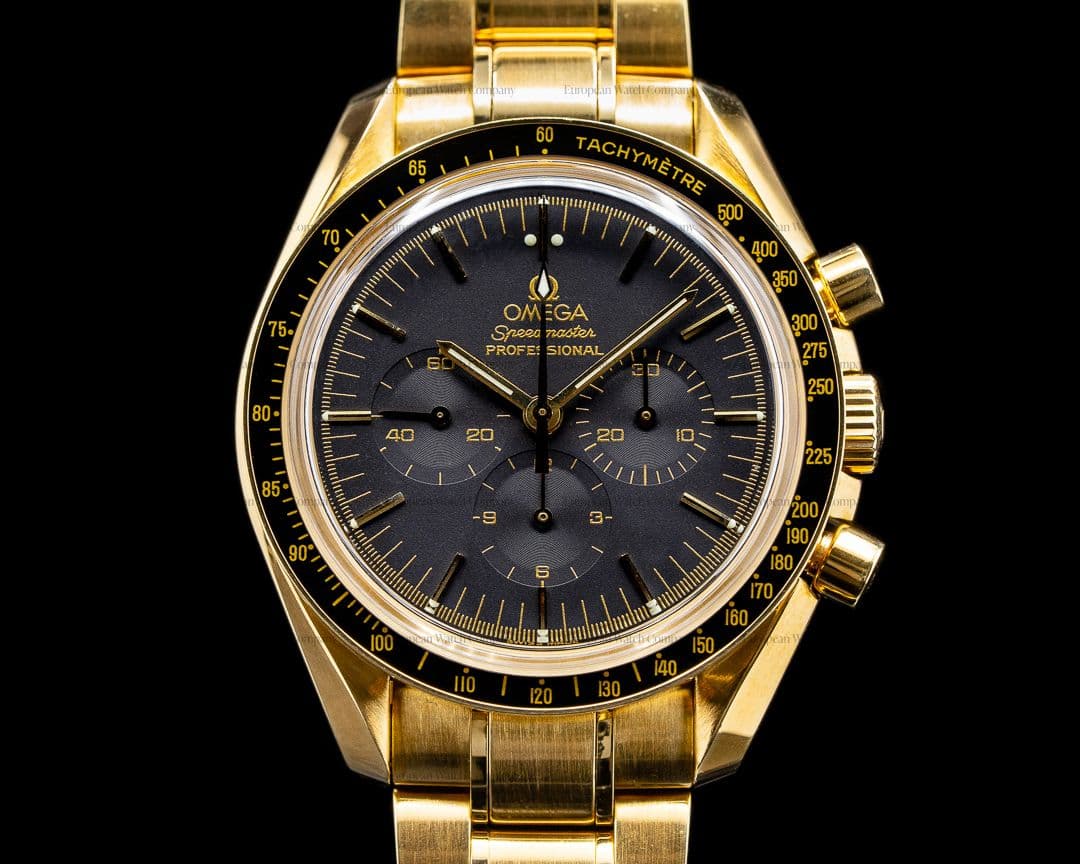 Omega Speedmaster Yellow Gold / Bracelet Black Dial RARE