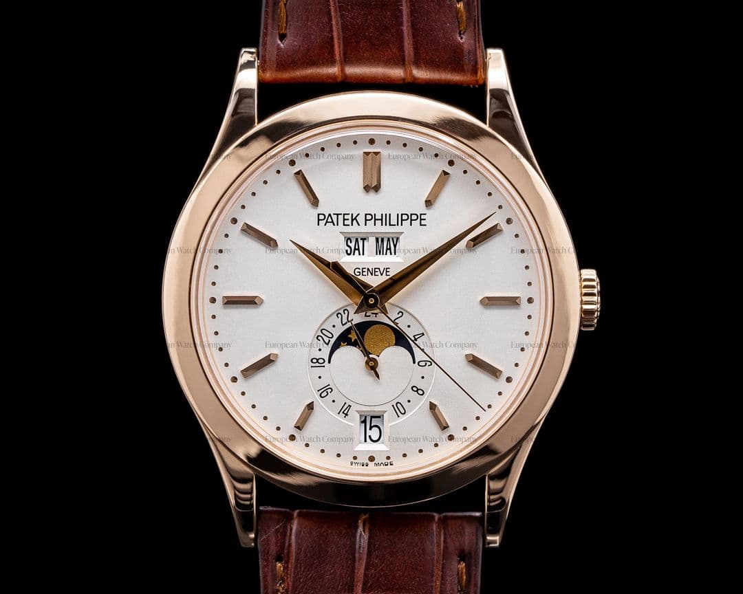Patek Philippe Annual Calendar 5396R
Rose Gold Silver Dial