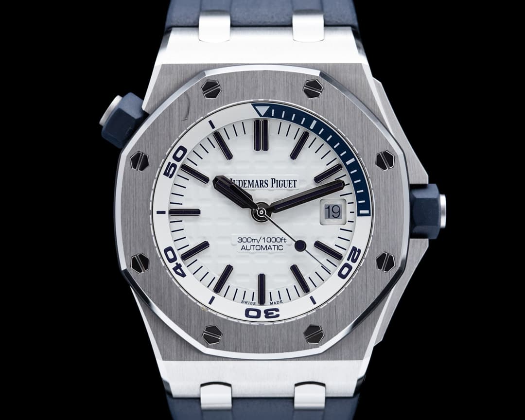 Audemars Piguet Royal Oak Offshore 15710ST Diver White Dial 