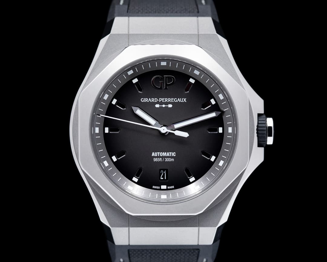 Girard Perregaux Laureato Absolute Ti 230 SS / Rubber LIMITED