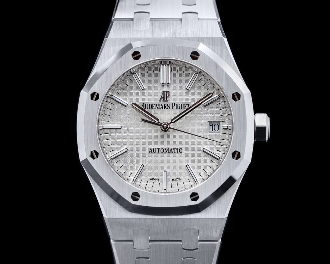 Audemars Piguet Royal Oak 15450ST White Dial SS 37MM UNWORN
