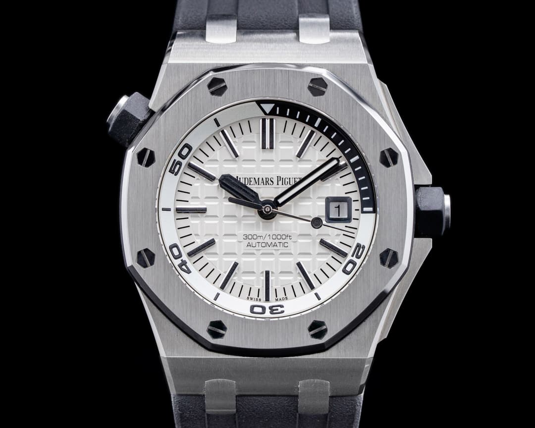 Audemars Piguet Royal Oak Offshore 15710ST Diver White Dial 
