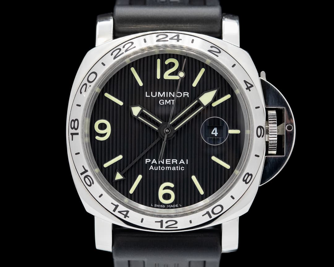 Panerai Luminor GMT Tuxedo Dial SS 