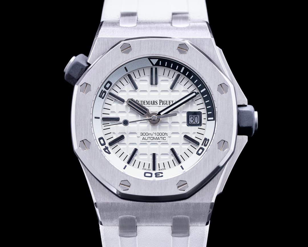 Audemars Piguet Royal Oak Offshore 15710ST Diver White Dial 