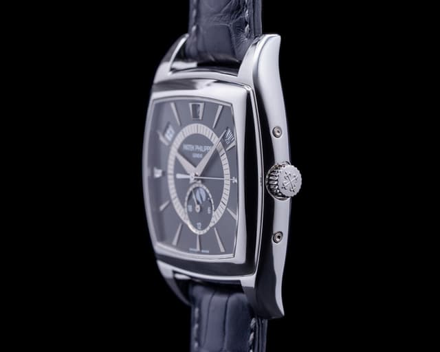Patek Philippe Gondolo Calendario 5135 Grey Dial Platinum 5135P-001 for ...