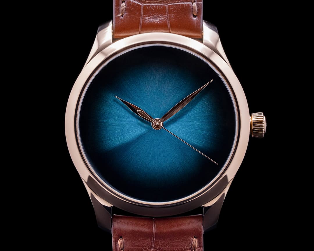 H. Moser and Cie. Endeavour Centre Seconds Concept Blue Lagoon Dial LIMITED 18K Gold