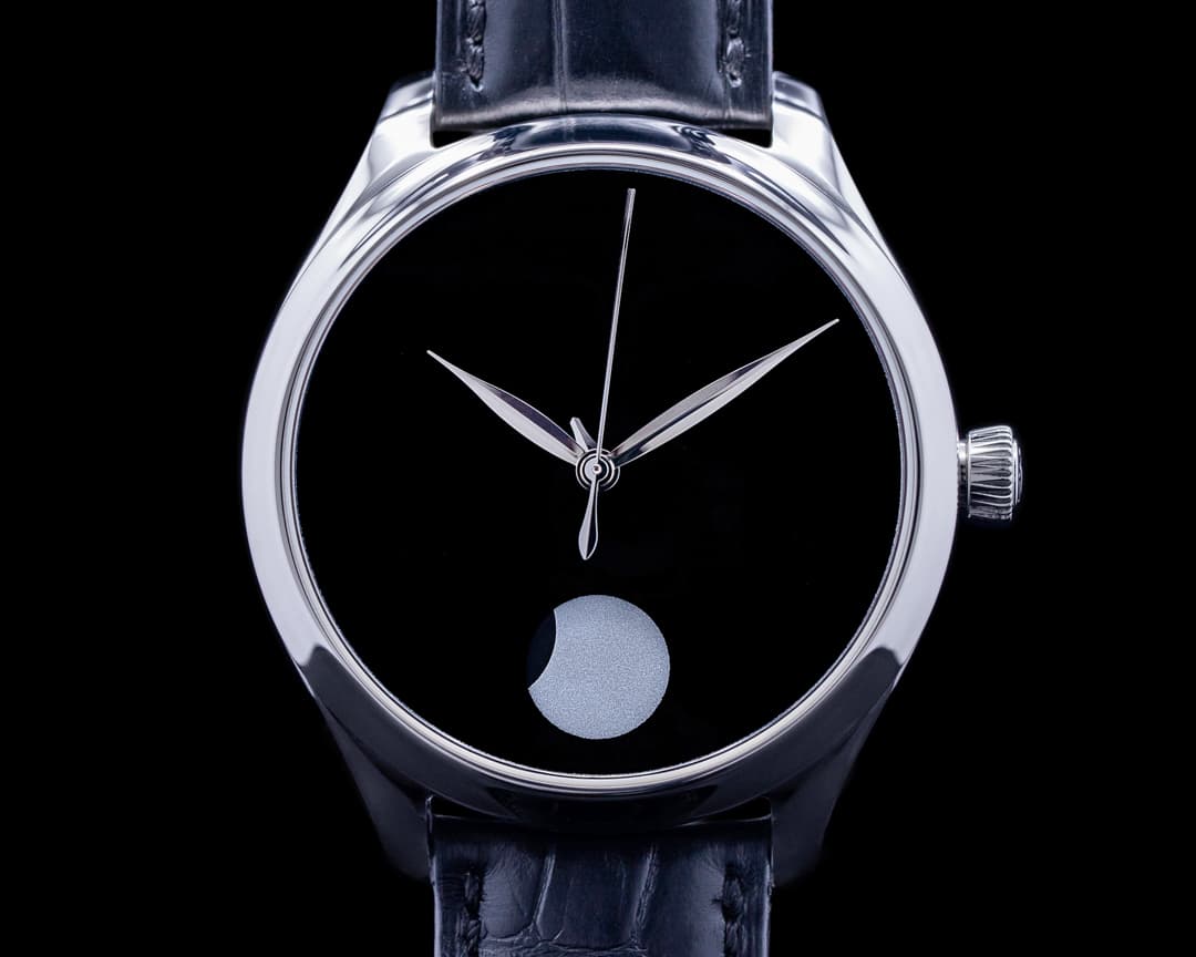H. Moser and Cie. Endeavour Perpetual Moon Concept SS VANTABLACK LE