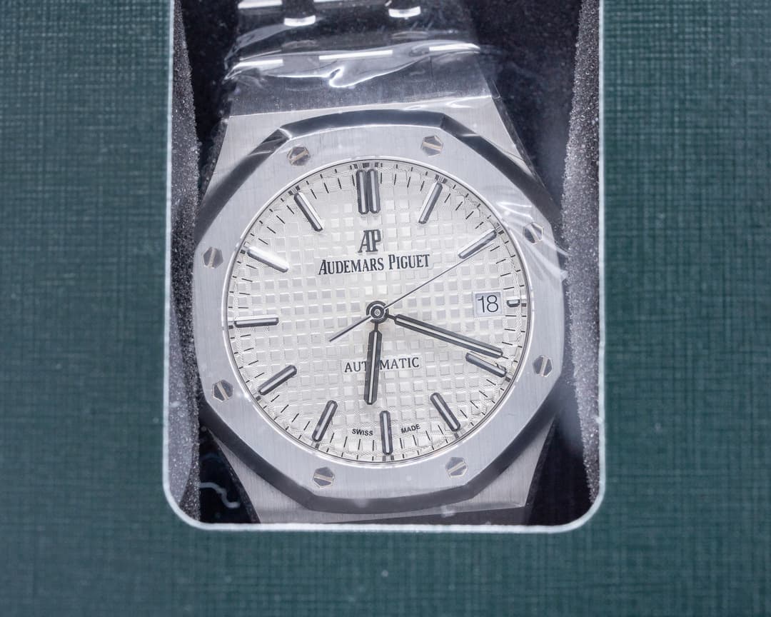 Audemars Piguet Royal Oak 15450ST White Dial SS 37MM 