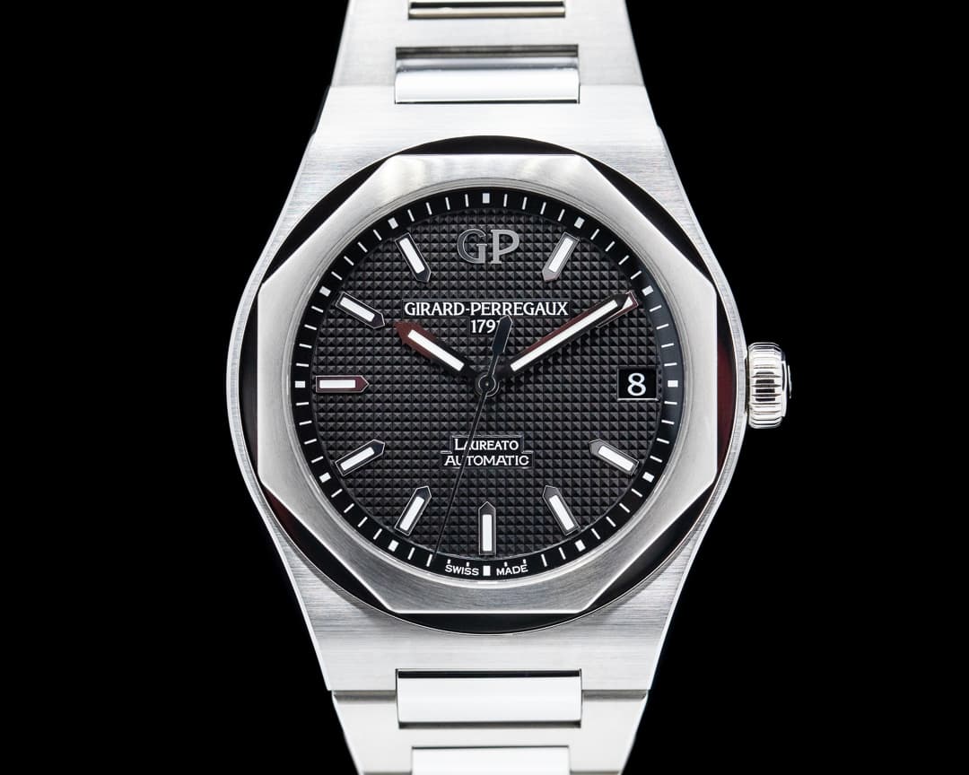Girard Perregaux Laureato Automatic 42mm SS 