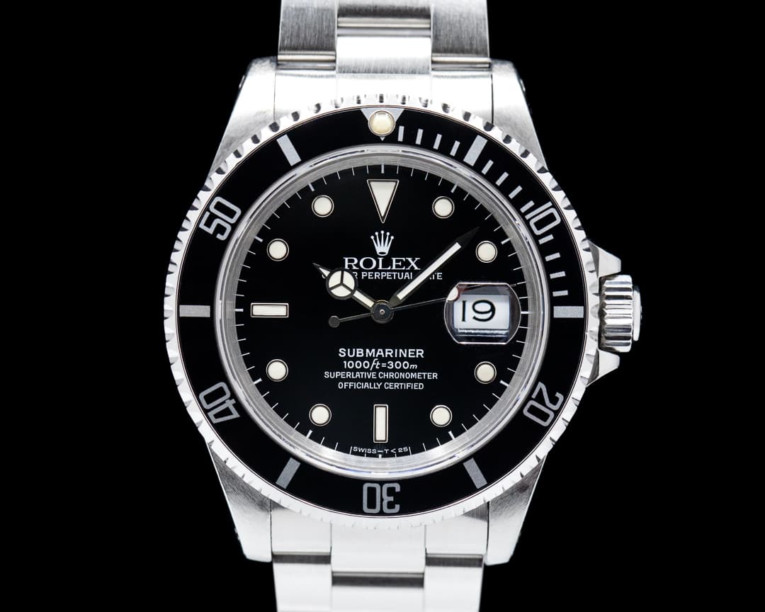 Rolex Submariner 16610 Date SS Circa 1992 BOX & PAPERS