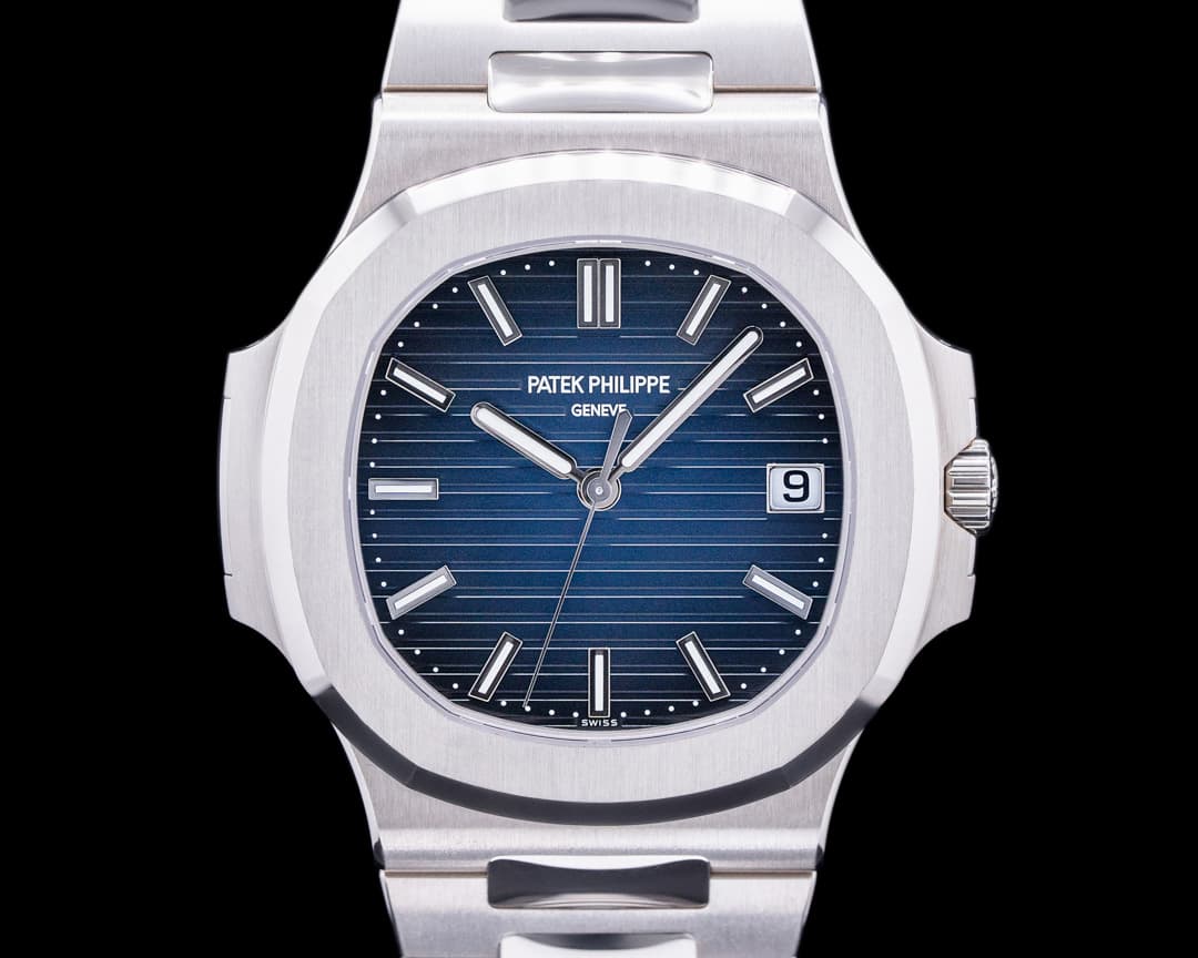 Patek Philippe Jumbo Nautilus 5811/1G Blue Dial White Gold