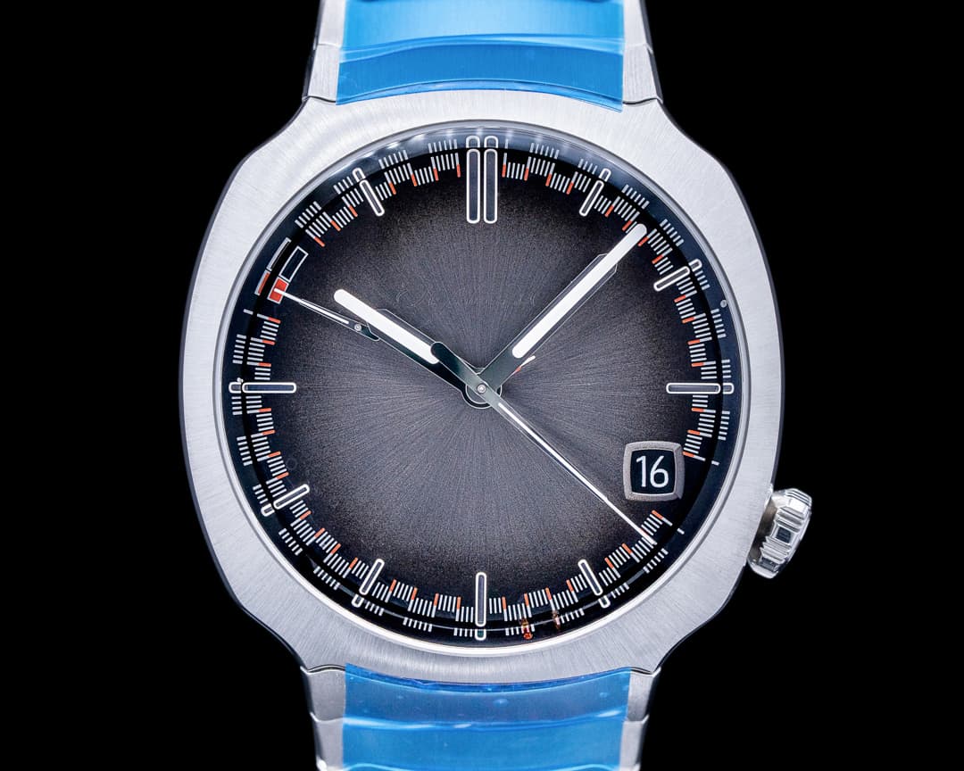 H. Moser & Cie. Moser Streamliner Perpetual Calendar UNWORN