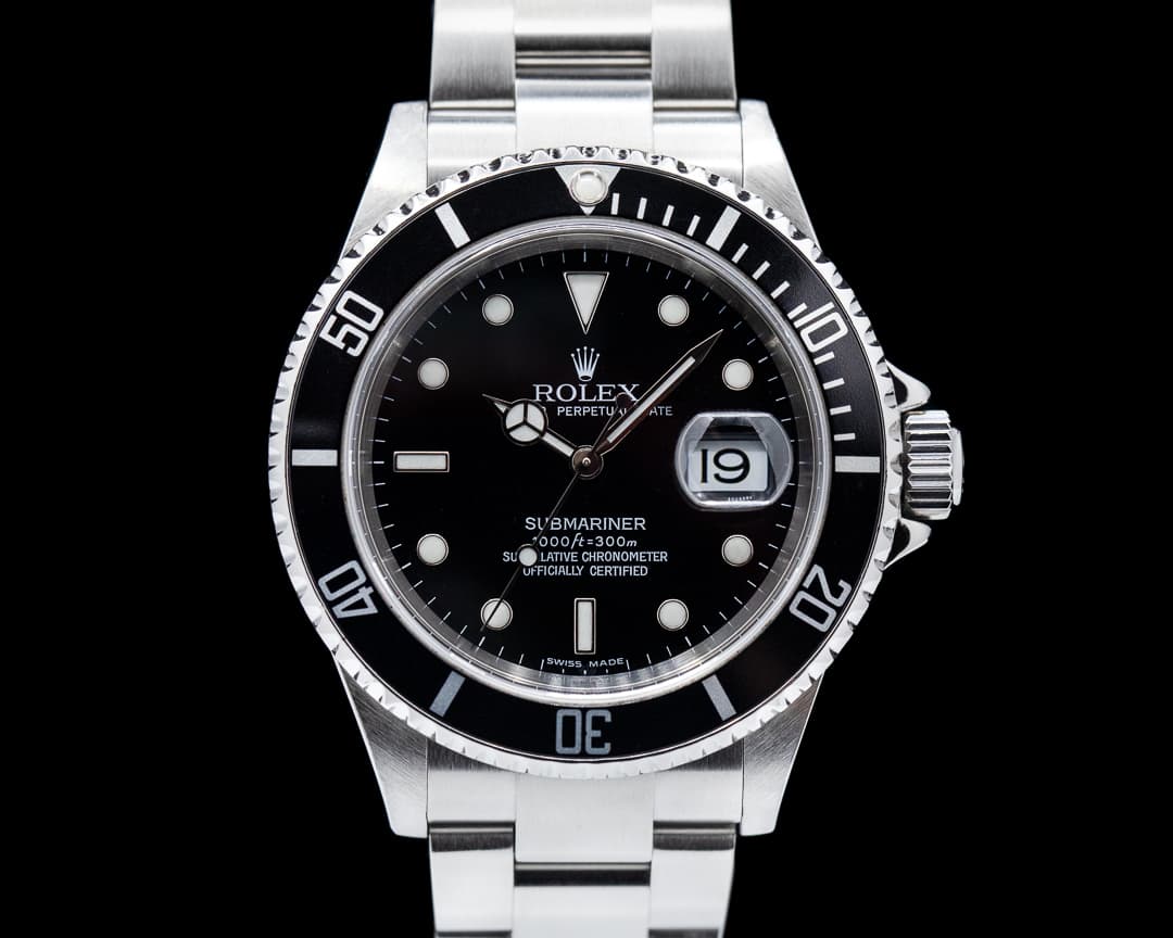 Rolex Submariner 16610 Date SS Full Set Very sharp 