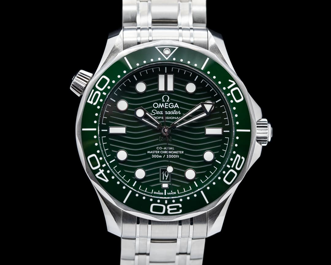 Omega Seamaster Green dial Diver 300M Co-Axial Master Chronometer Ceramic 2023