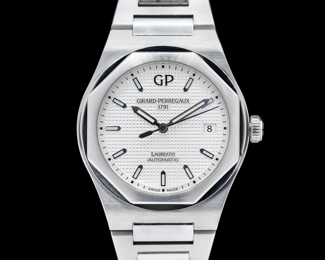 Girard Perregaux Laureato SS / SS White Dial 2022