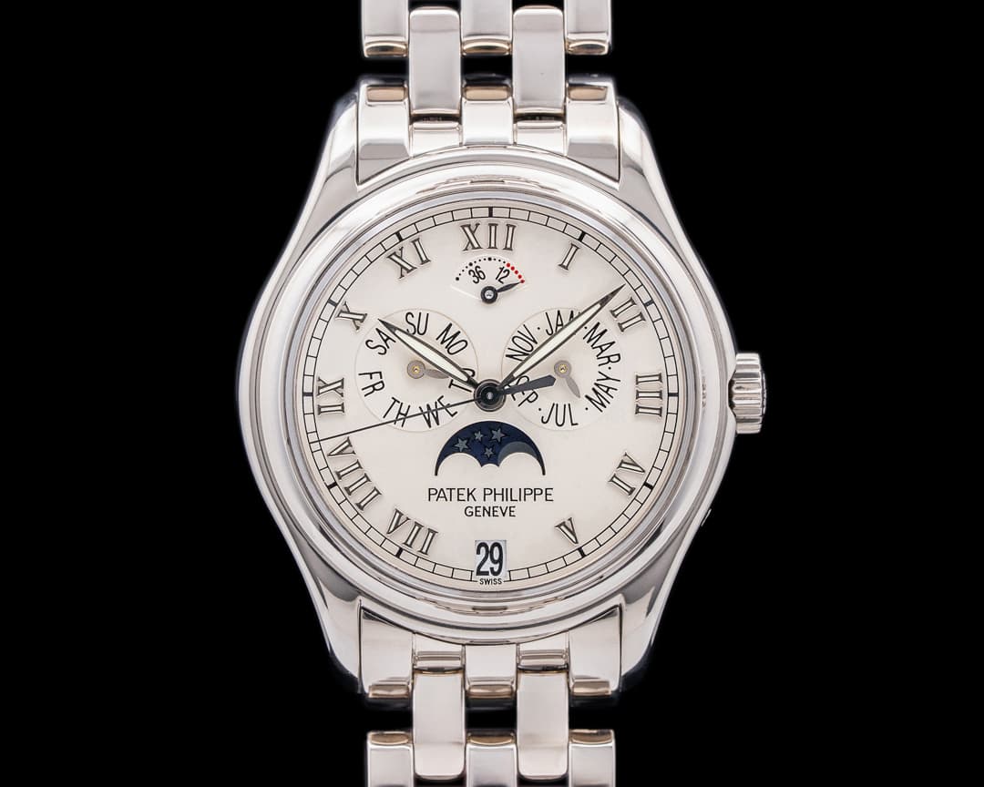 Patek Philippe Annual Calendar 5036/1G 18K White Gold / Bracelet 