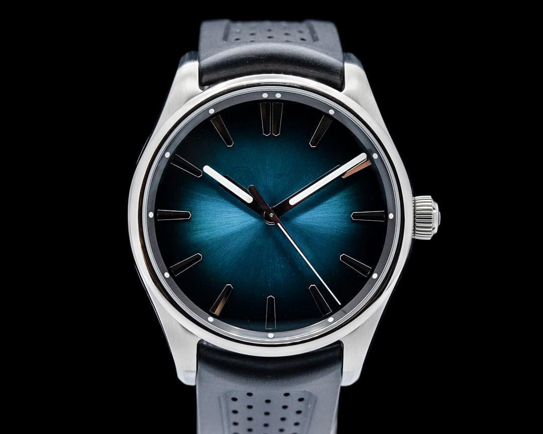 H. Moser & Cie. Pioneer Center Seconds SS Blue Lagoon Fume Dial