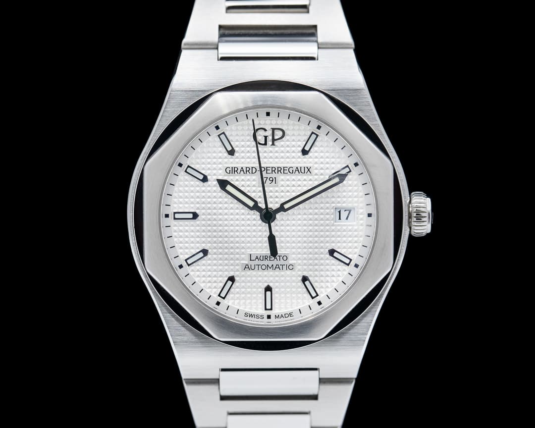 Girard-Perregaux Laureato SS / SS White Dial 2021