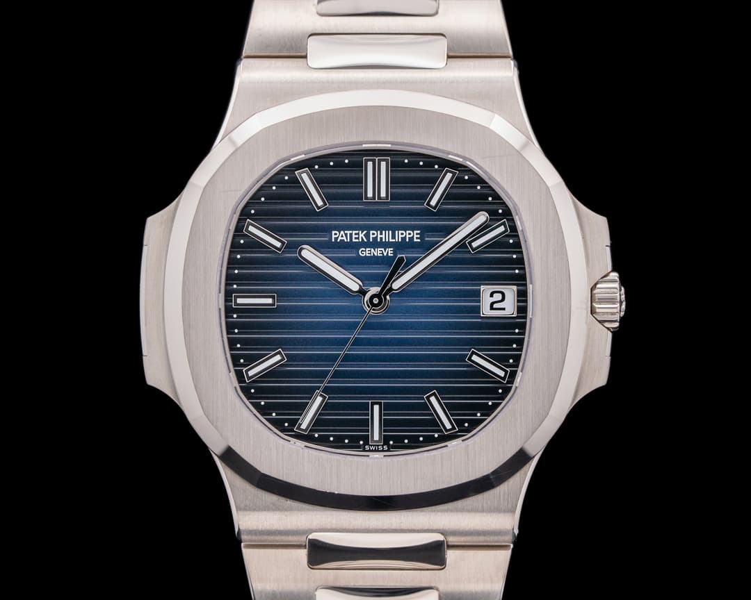 Patek Philippe Jumbo Nautilus 5811/1G Blue Dial White Gold 
