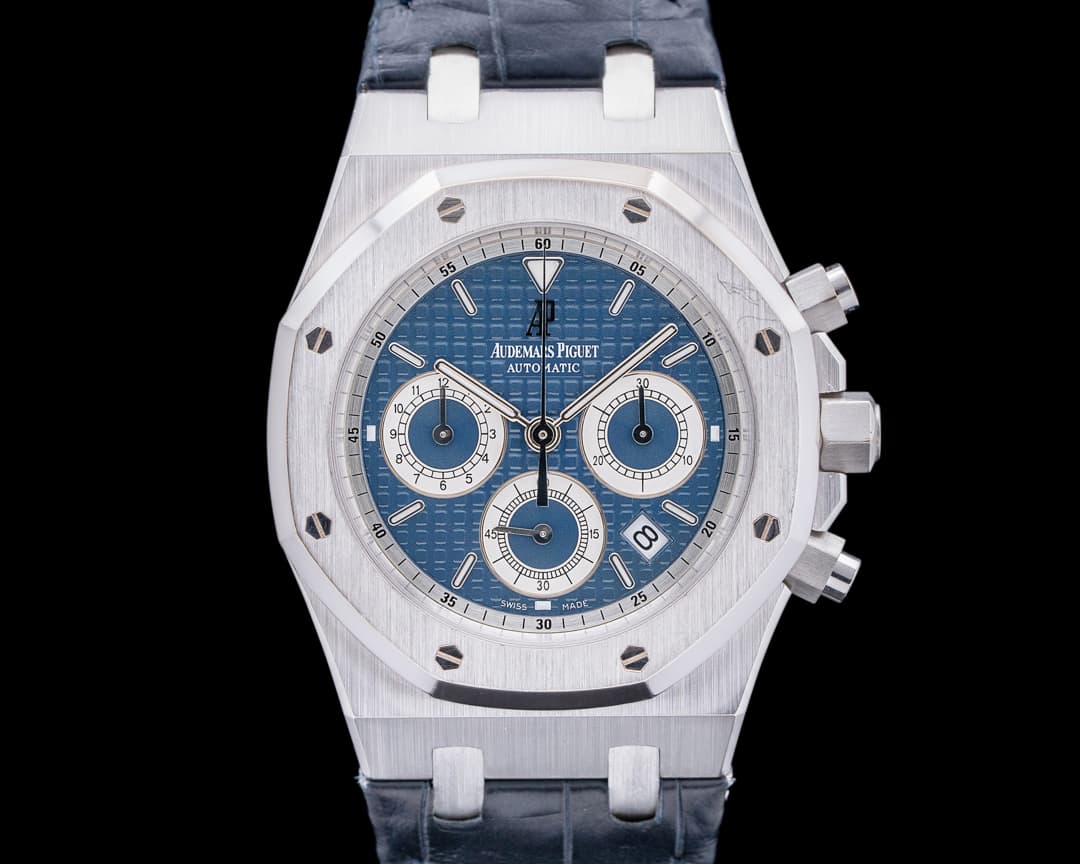Audemars Piguet Royal Oak 26022BC Chronograph 18K White Gold Blue Dial / Alligator